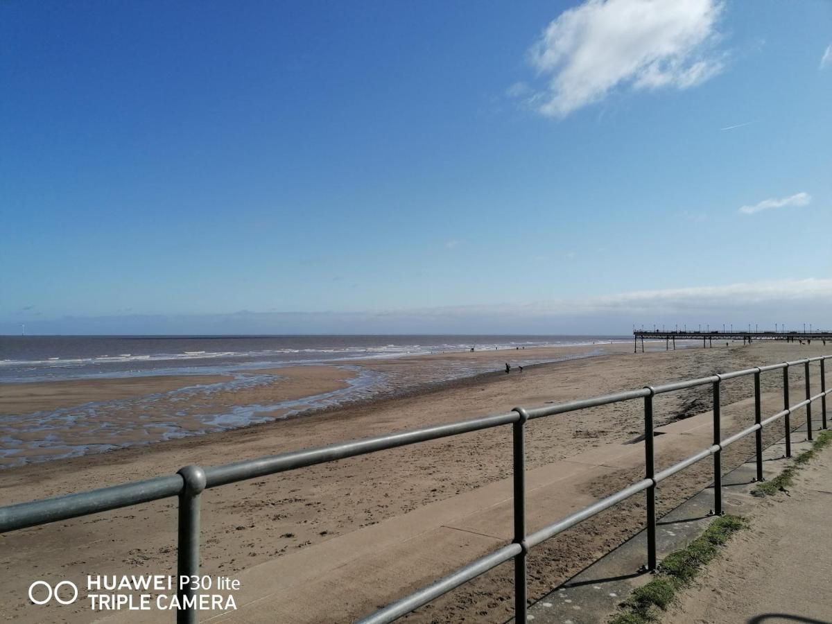 Roman Bank With Spa Bath, Terrace And Mermaid'S Teepee Skegness Bagian luar foto